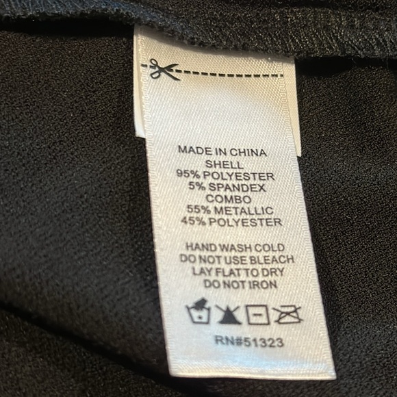 NWT Blouse with silver metallic sleeves - Picture 4 of 9